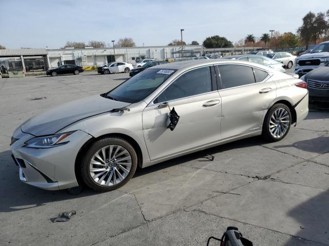 2019 Lexus ES 300h 