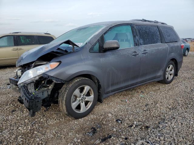 2018 Toyota Sienna LE