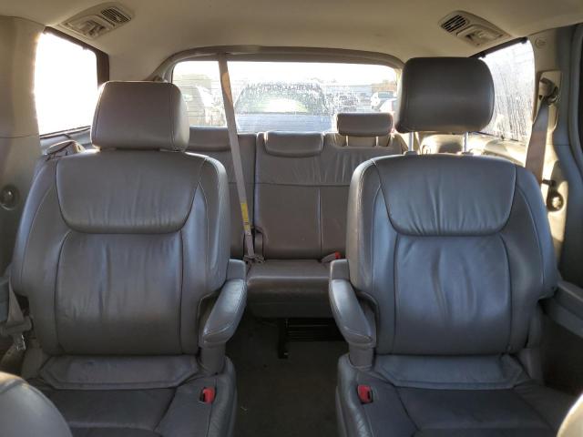 2004 Toyota Sienna - Image 10