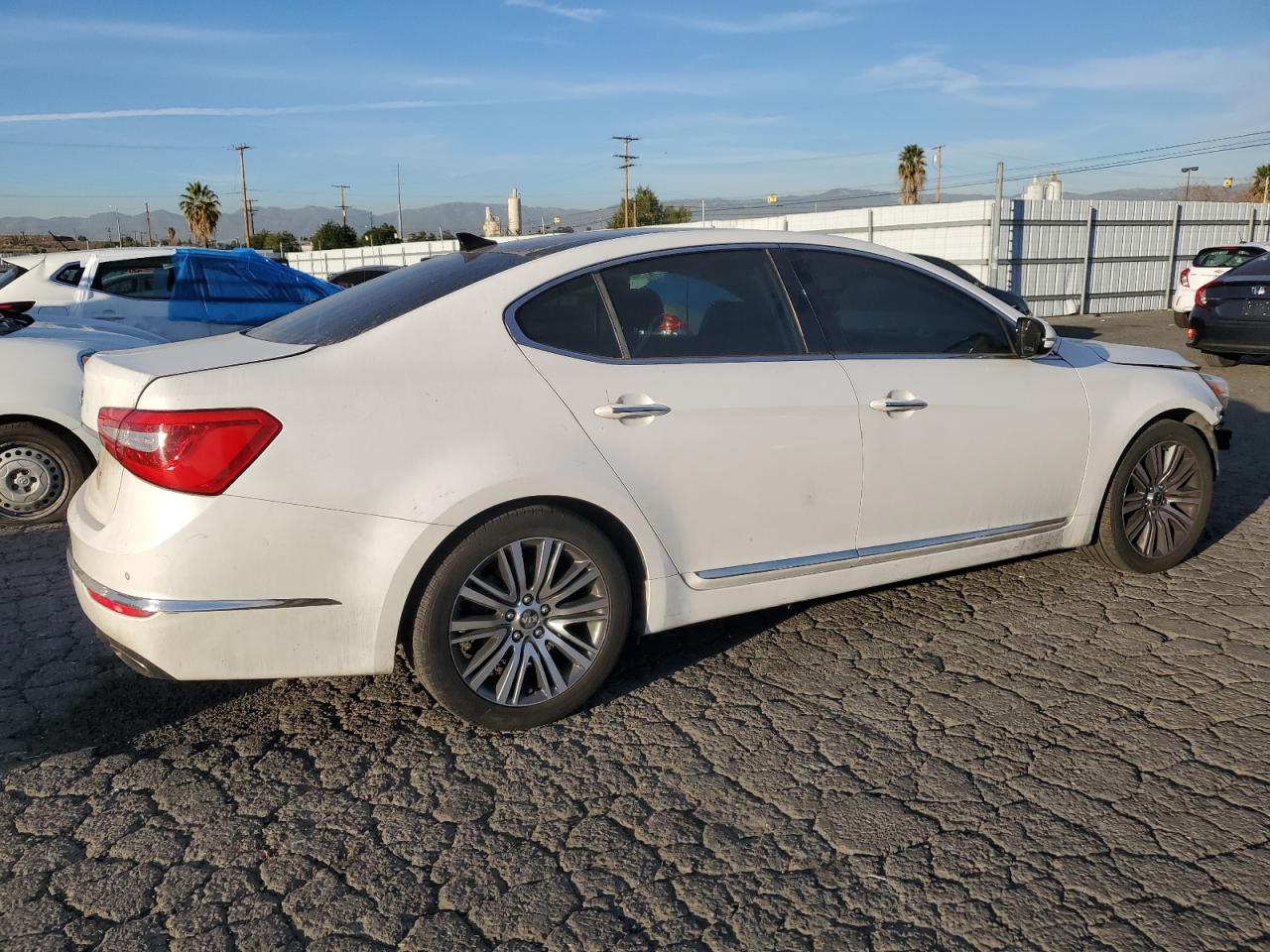 KNALN4D74F5196675 2015 Kia Cadenza Premium