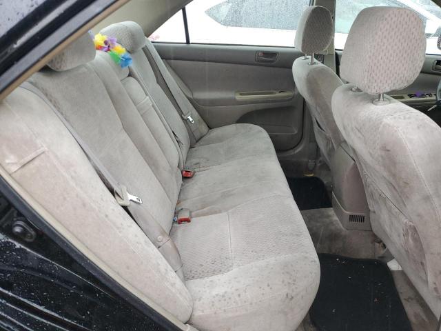2004 Toyota Camry - Image 10