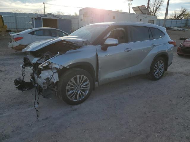 2021 Toyota Highlander Hybrid Platinum