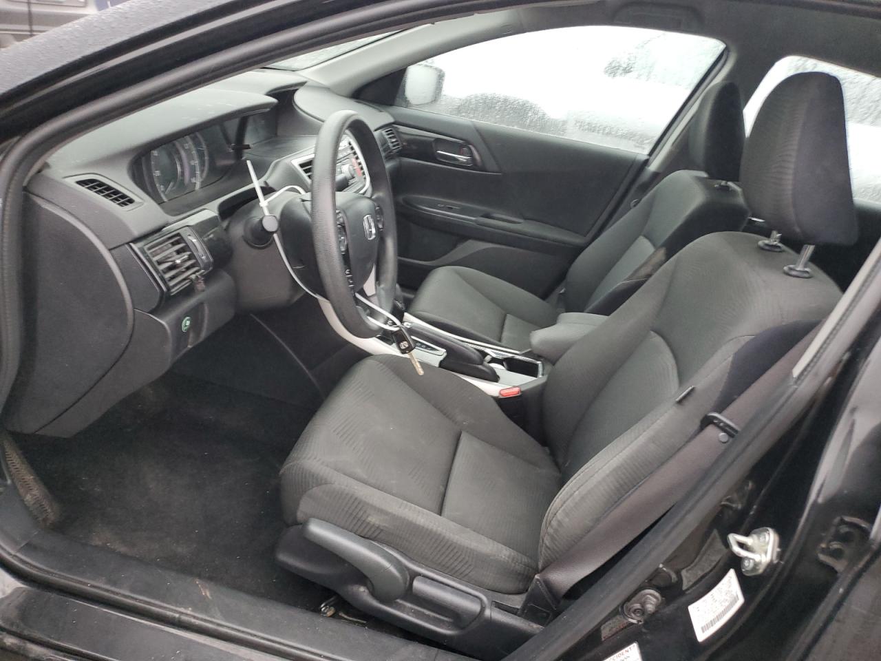 VIN: 1HGCR2F31HA290823 2017 HONDA ACCORD