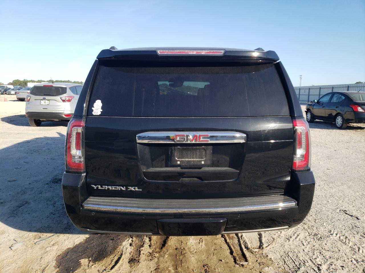 1GKS2HKJ1GR129429 2016 GMC Yukon Xl Denali