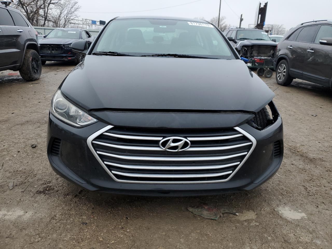 KMHD74LF5JU475590 2018 Hyundai Elantra Se