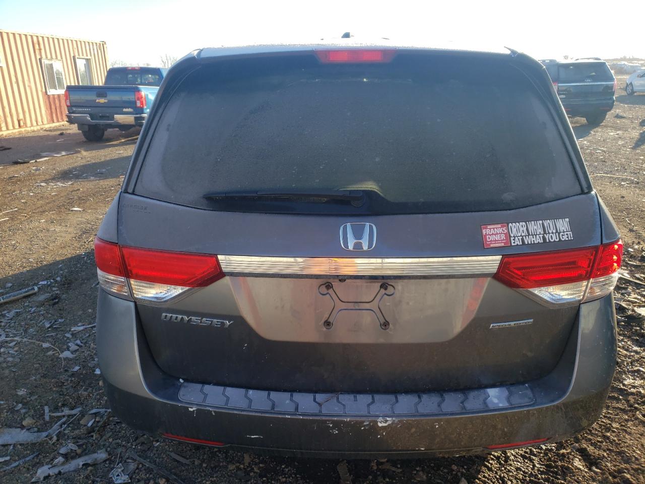 5FNRL5H35HB022356 2017 Honda Odyssey Se