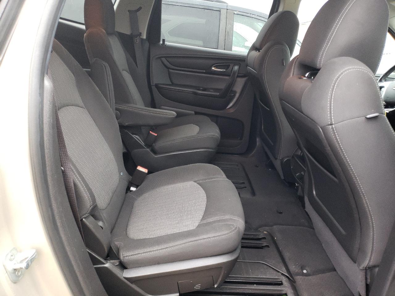 1GNKRGKDXEJ357363 2014 Chevrolet Traverse Lt