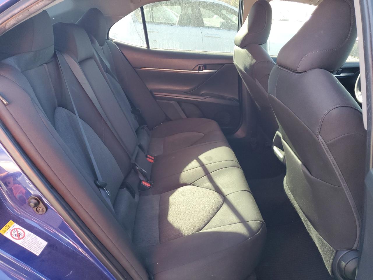 4T1B11HK0JU599330 TOYOTA CAMRY 2018