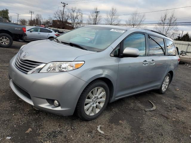 2013 Toyota Sienna XLE