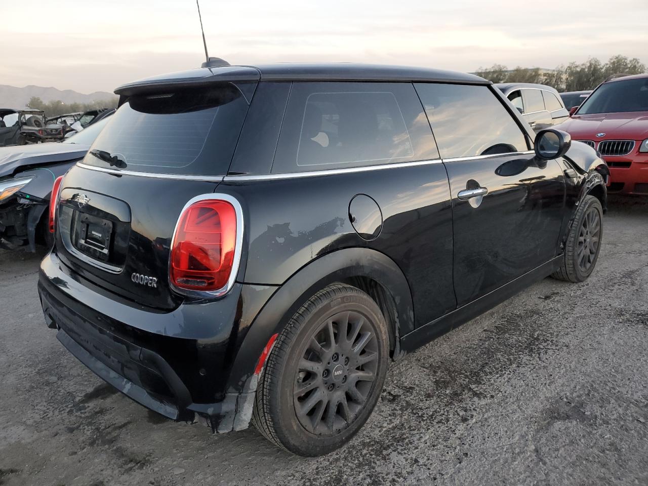 2022 Mini Cooper vin: WMW33DH09N2R98335