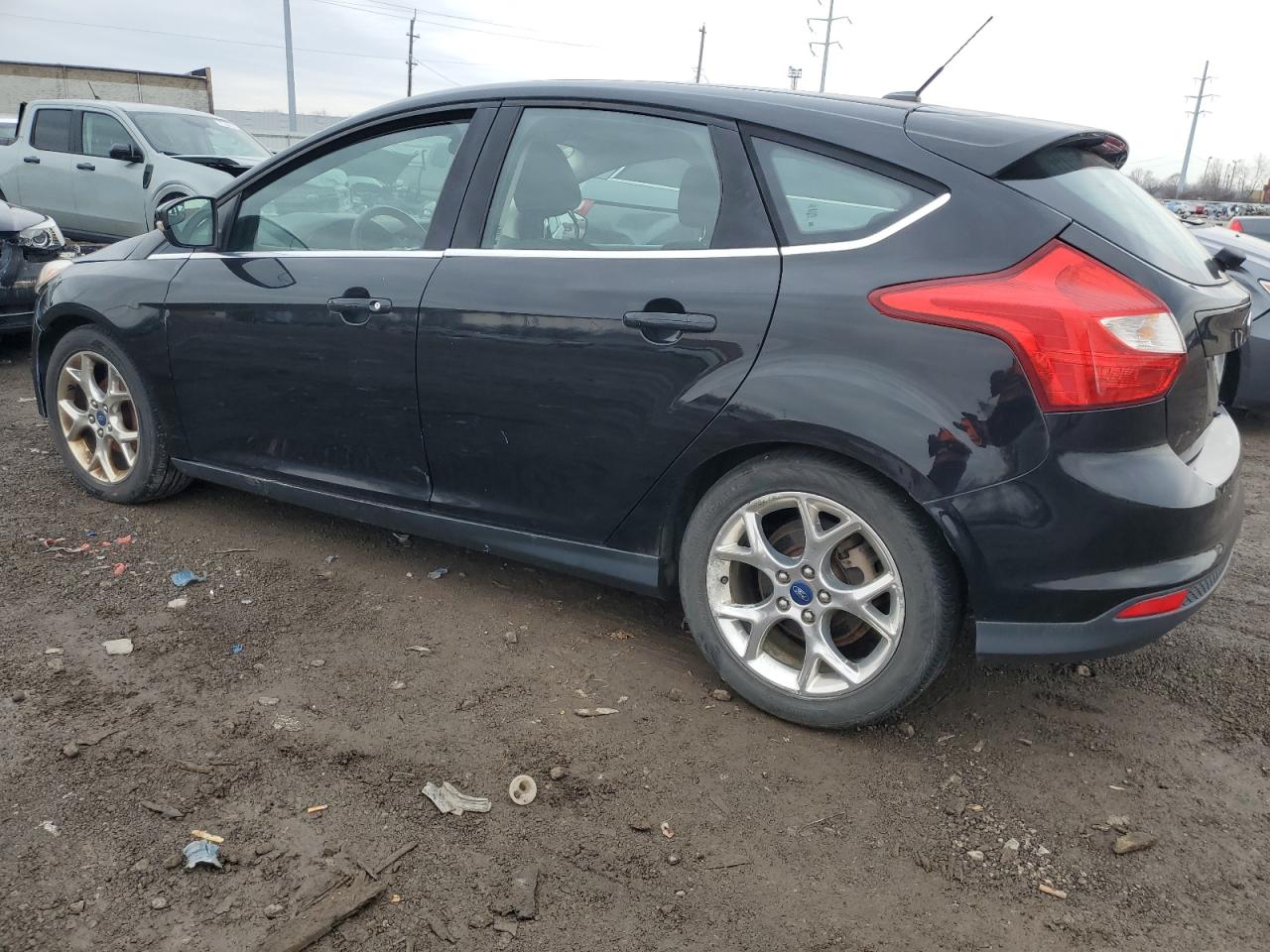 1FAHP3M21CL272657 2012 Ford Focus Sel