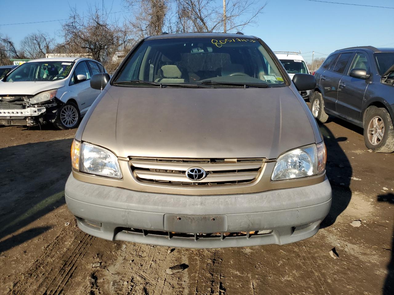 4t3zf13c31u375458 4T3ZF13C31U375458 2001 Toyota Sienna Le