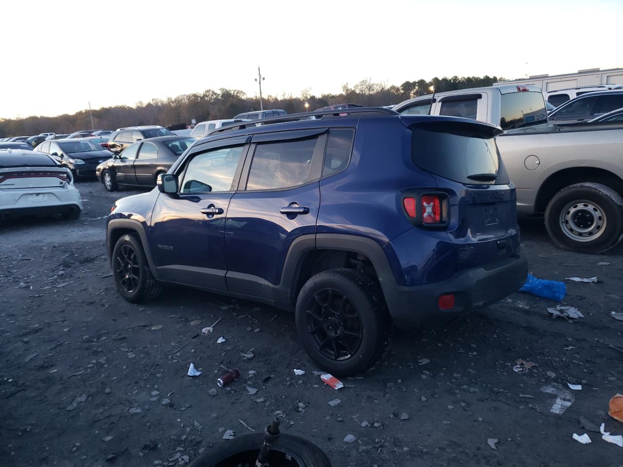 2020 Jeep Renegade Latitude vin: ZACNJBBB4LPL97253