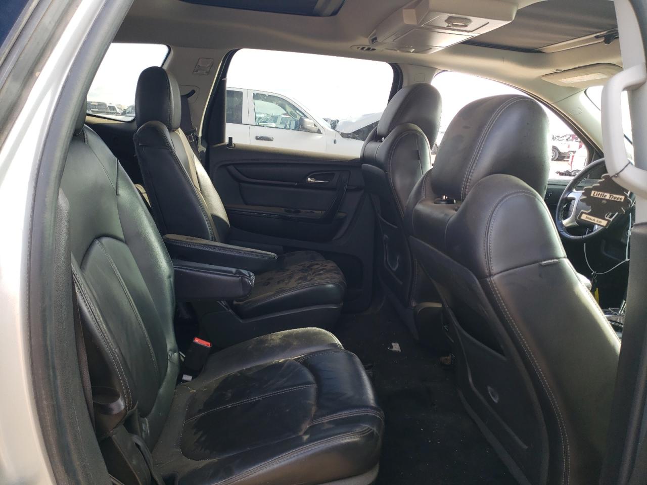 1GNKVHKDXFJ309364 2015 Chevrolet Traverse Lt