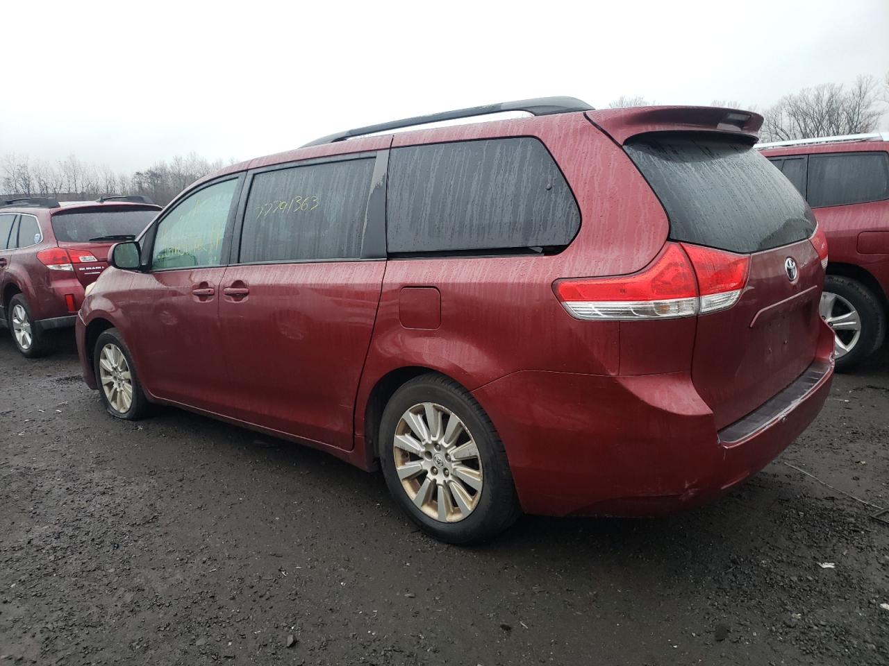 5TDDK3DCXBS006695 2011 Toyota Sienna Xle