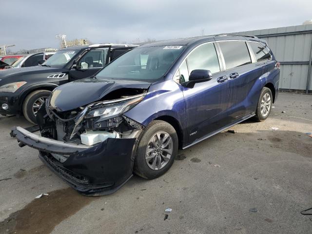 2021 Toyota Sienna LE