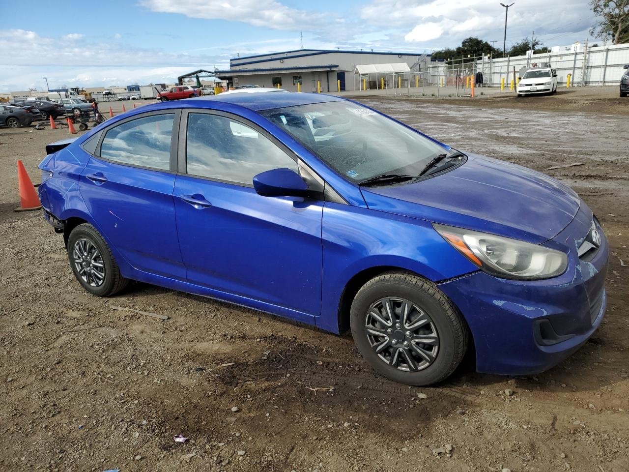 KMHCT4AEXDU318563 2013 Hyundai Accent Gls