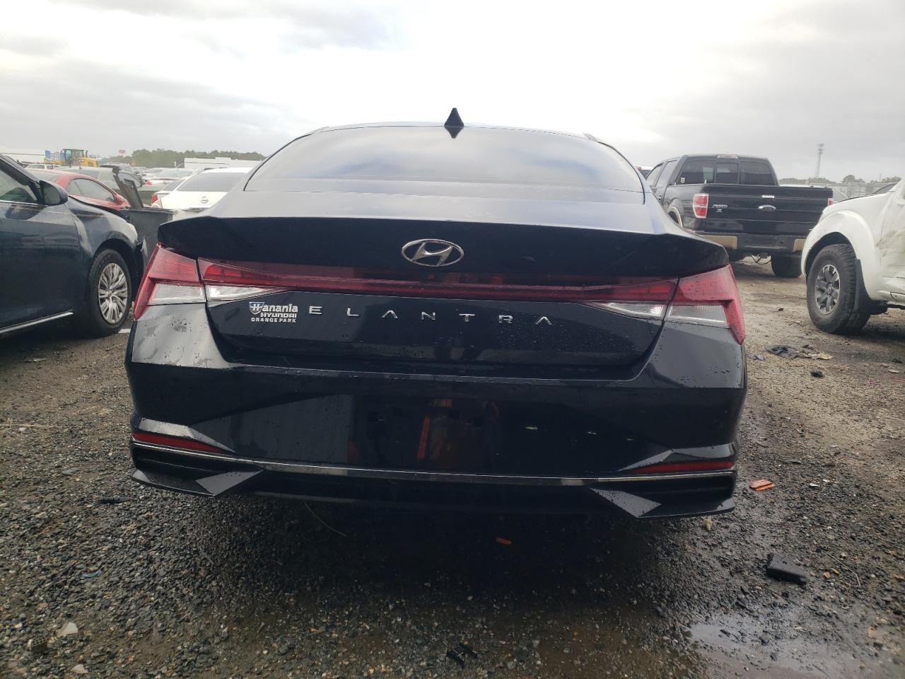 2021 Hyundai Elantra Sel vin: KMHLN4AG1MU122622