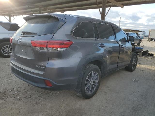 VIN 5TDJZRFH9KS708324 2019 Toyota Highlander, SE no.3