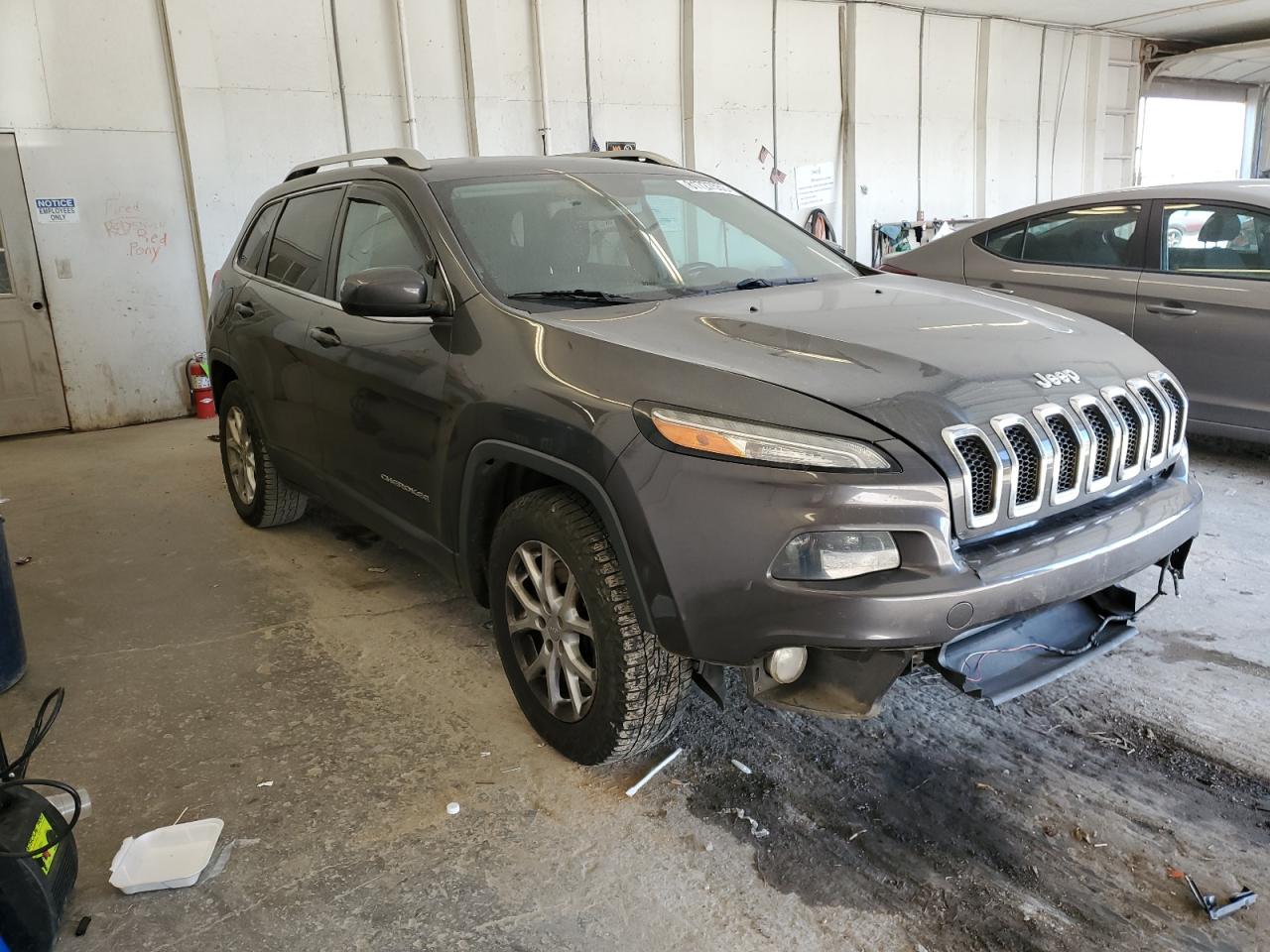 2014 Jeep Cherokee Latitude vin: 1C4PJMCB8EW274969