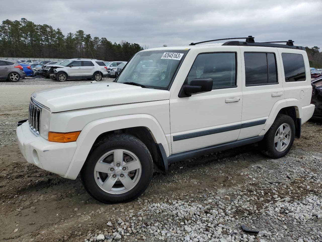 1J8HH48K58C182998 2008 Jeep Commander Sport