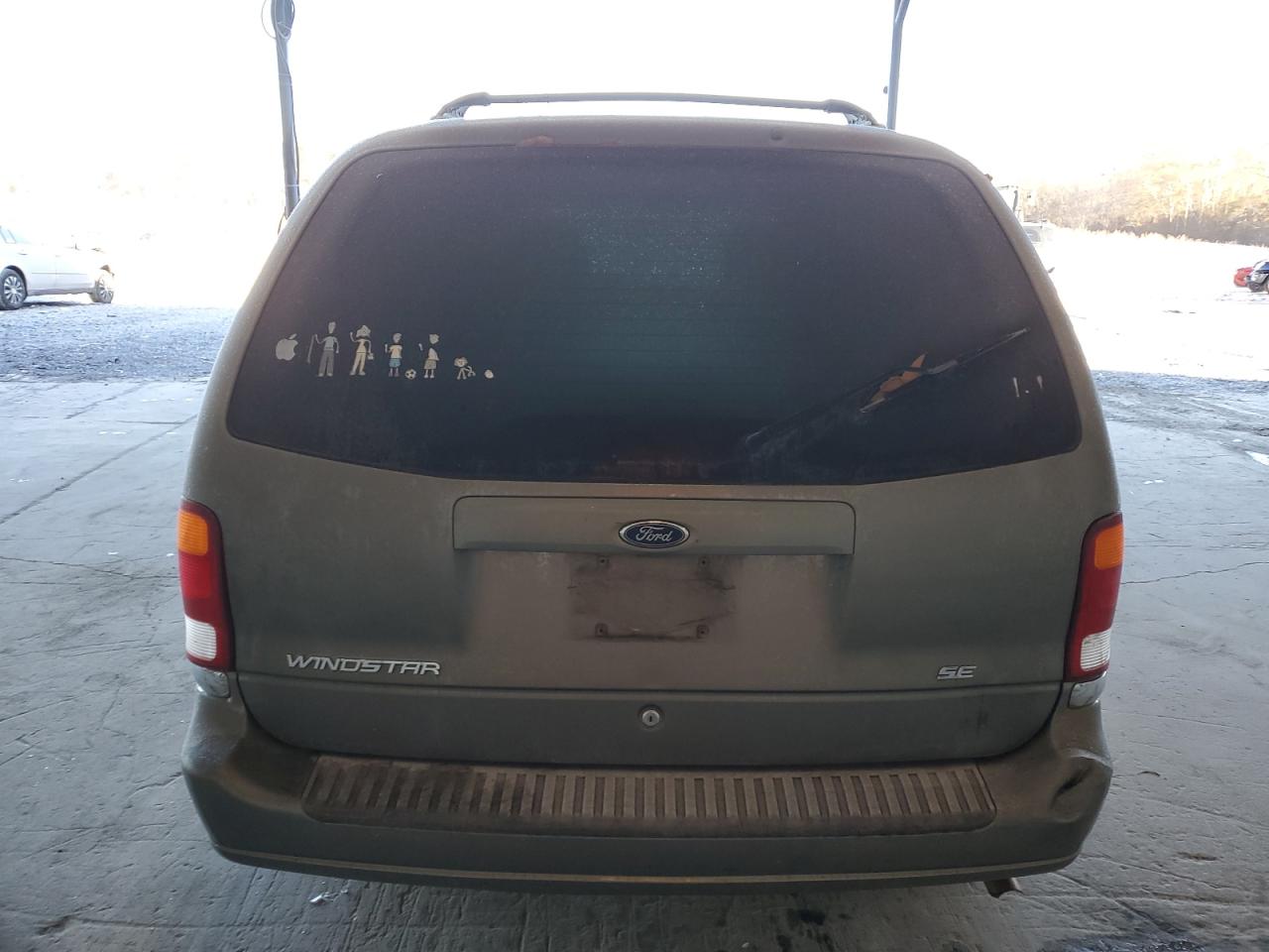 2FMZA524X1BB17338 2001 Ford Windstar Se