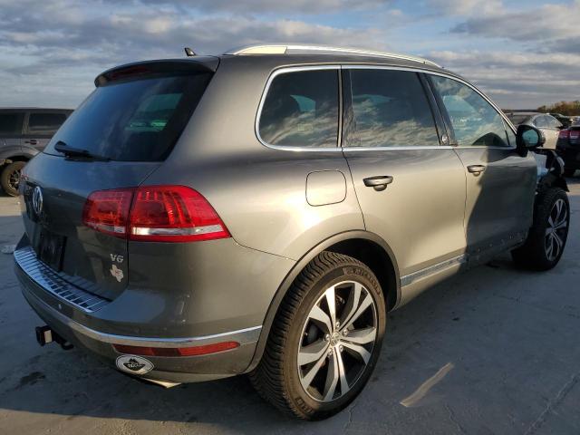 2017 VOLKSWAGEN TOUAREG WVGRF7BP9HD001902