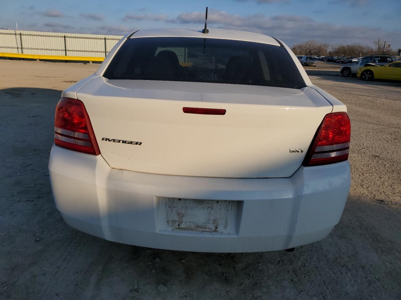 1B3LC56K28N211050 2008 Dodge Avenger Sxt