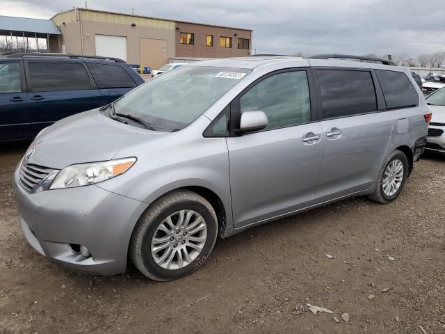 2017 Toyota Sienna XLE