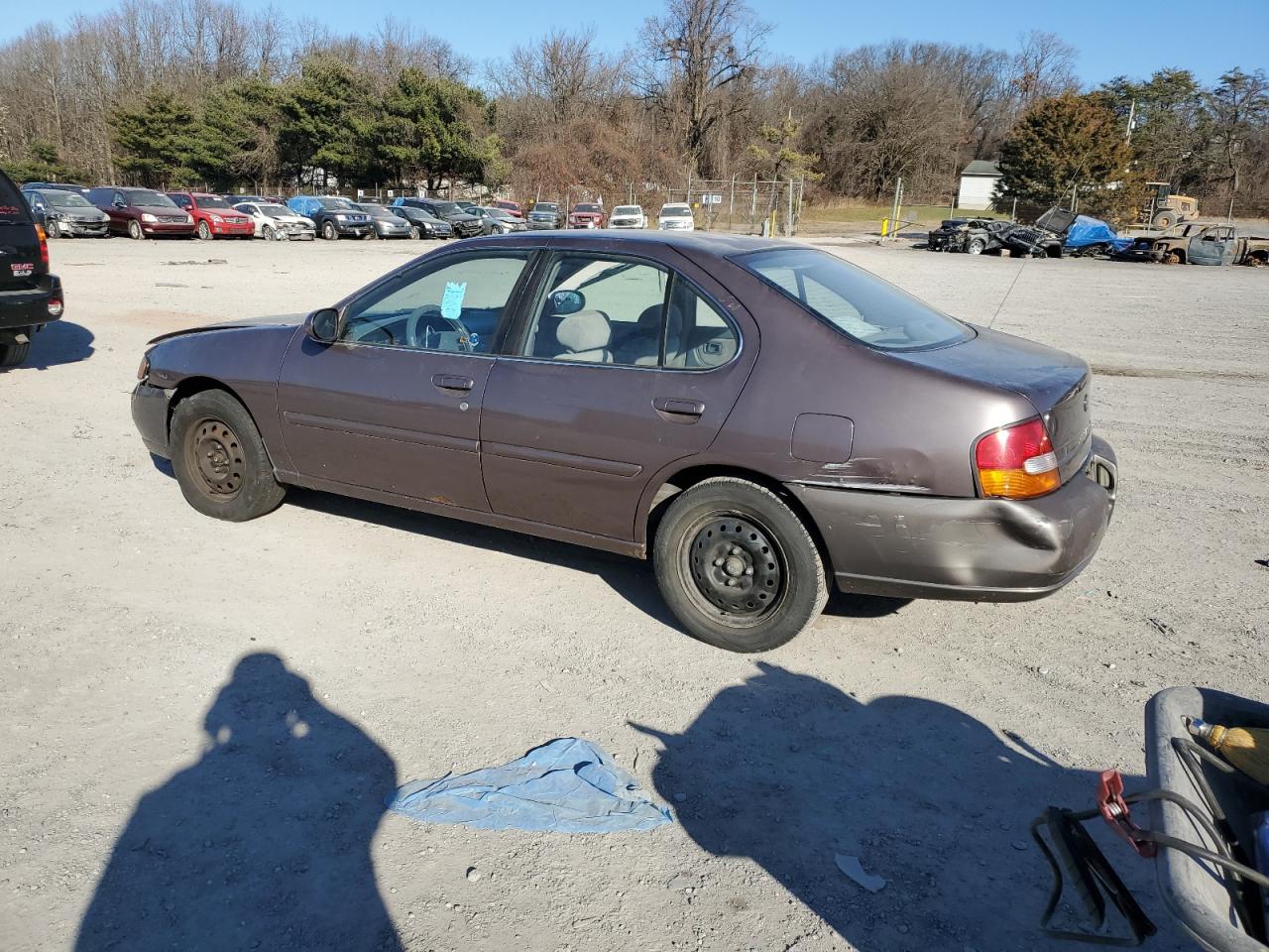 1N4DL01D7WC162084 1998 Nissan Altima Xe