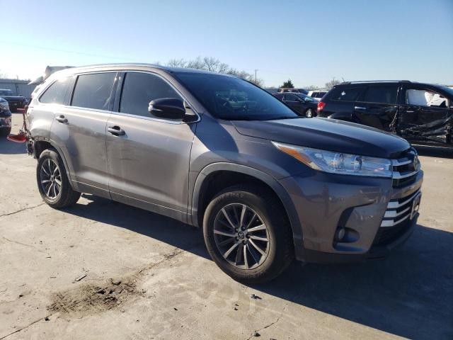 VIN 5TDKZRFH9KS568280 2019 Toyota Highlander, SE no.4