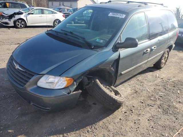 2005 Chrysler Town & Country 