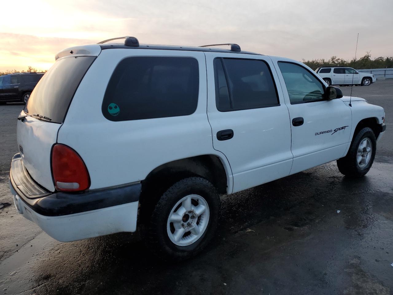 1B4HR28Y2YF153208 2000 Dodge Durango