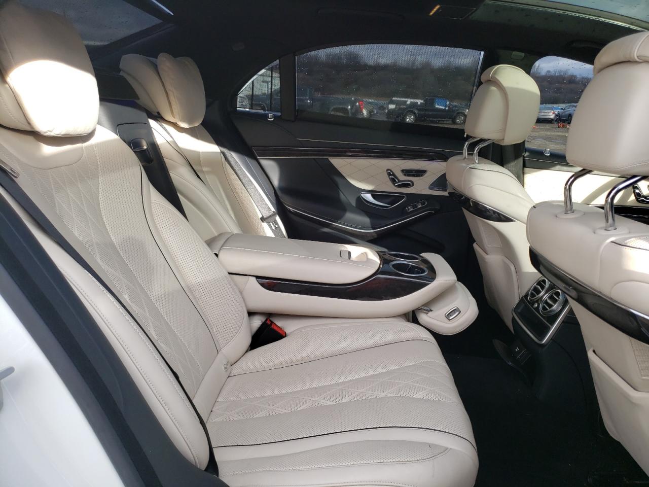 2015 Mercedes-Benz S 550 vin: WDDUG8CB2FA106287