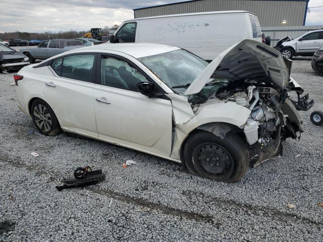 1N4BL4BV9NN327318 Nissan Altima S 4