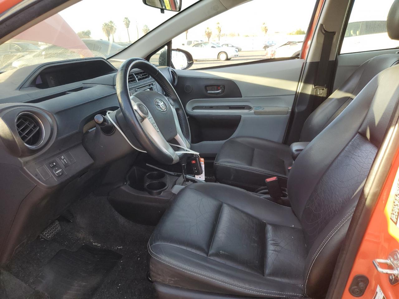 jtdkdtb33e1078909 JTDKDTB33E1078909 2014 Toyota Prius C
