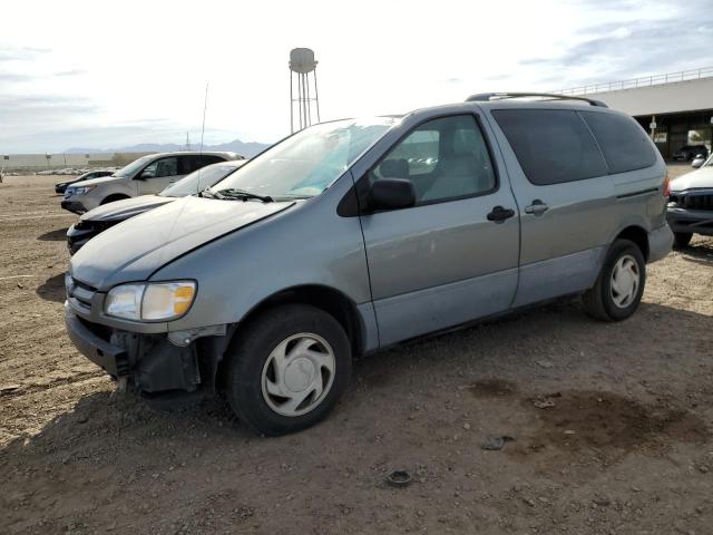 2000 Toyota Sienna LE