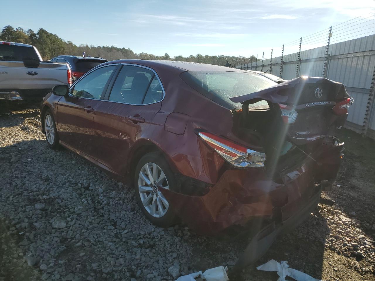 2018 Toyota Camry L vin: 4T1B11HK5JU591272