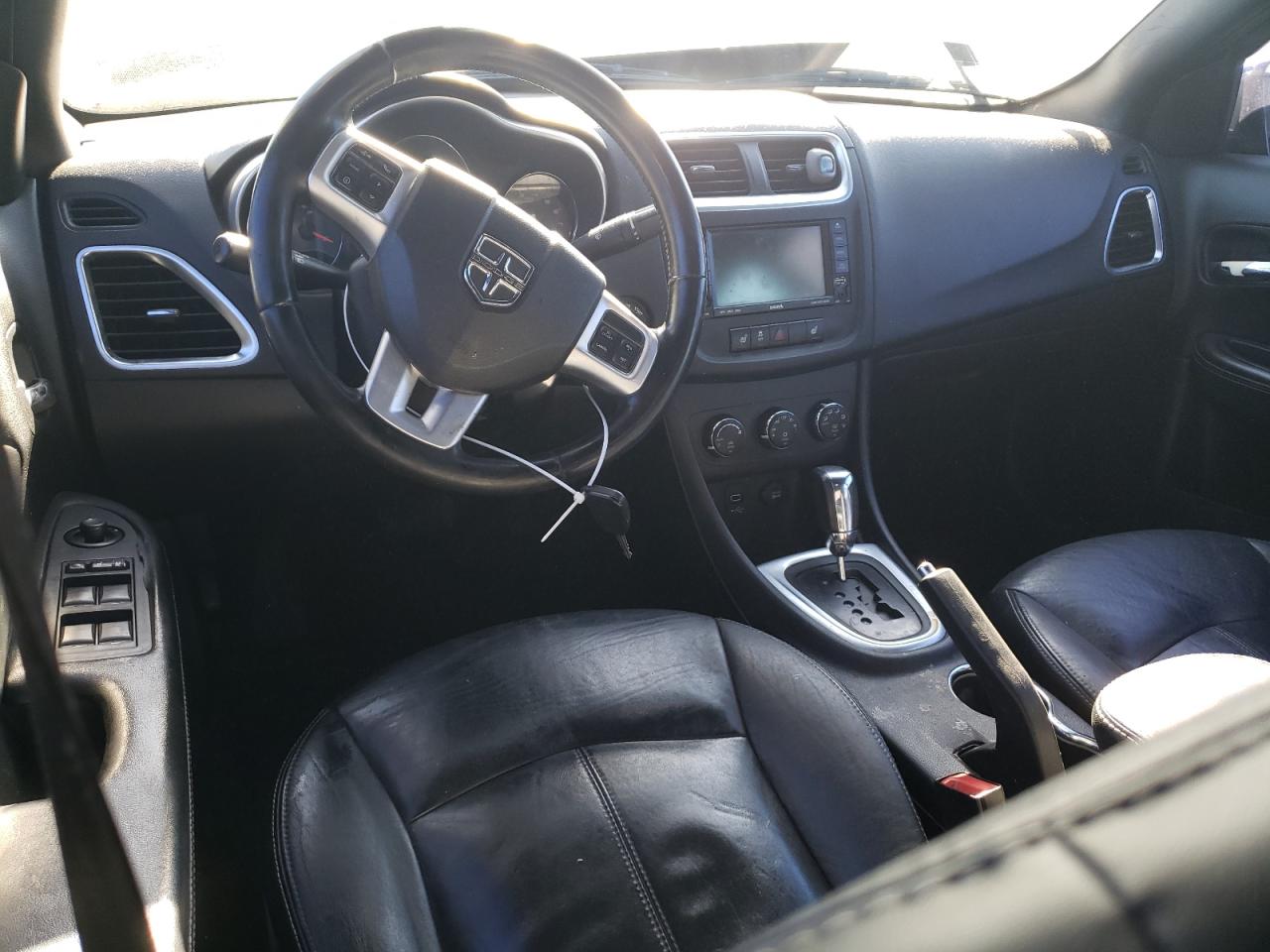 1B3BD2FG1BN552031 2011 Dodge Avenger Lux