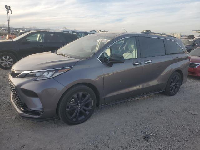 2022 Toyota Sienna XSE