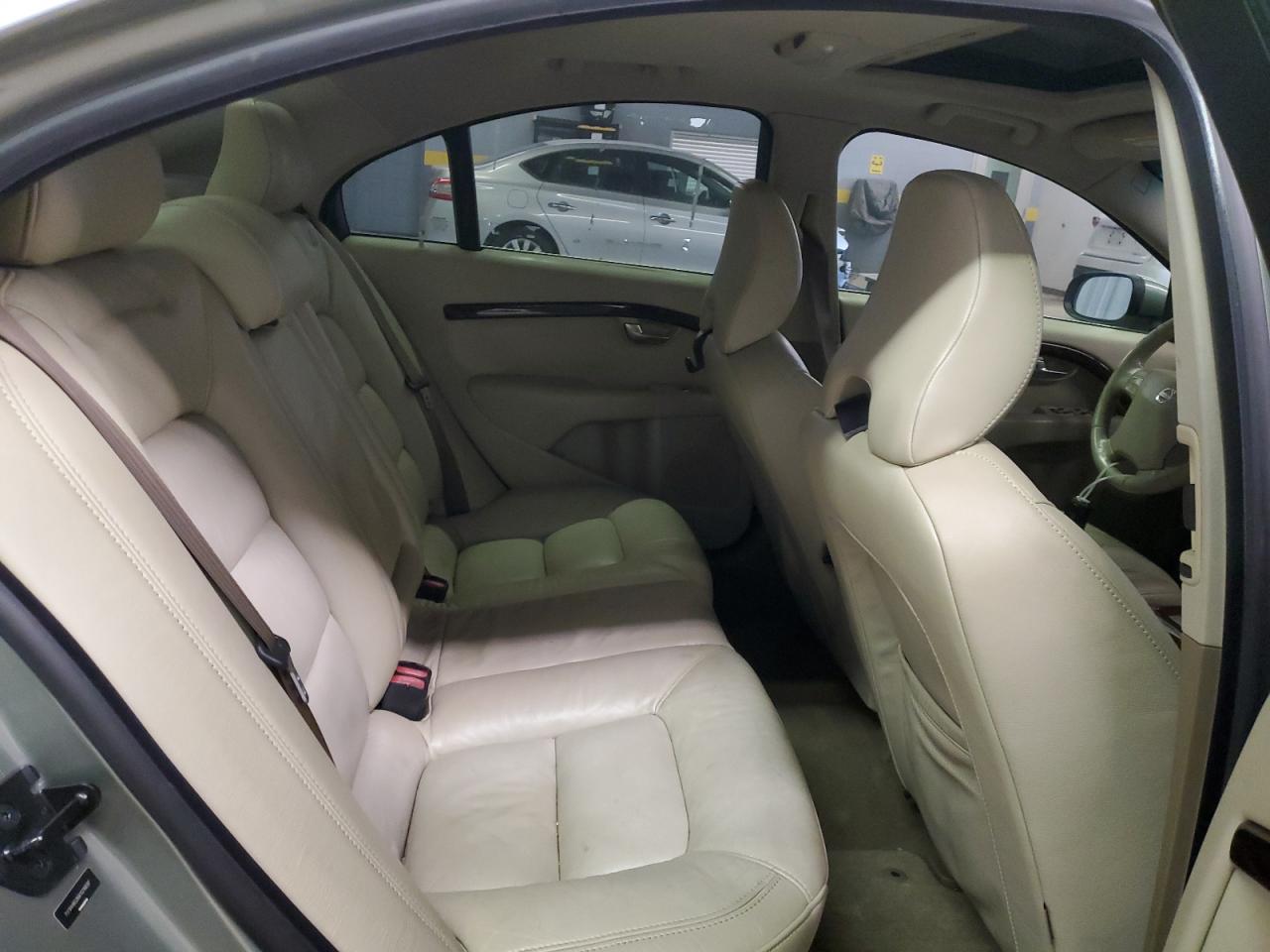 YV1AH852681076697 2008 Volvo S80 V8