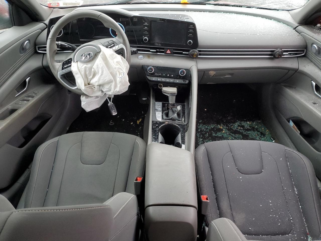 KMHLN4AG8NU318039 2022 Hyundai Elantra Sel