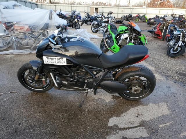 2011 DUCATI DIAVEL ZDM13BLW2BB002836