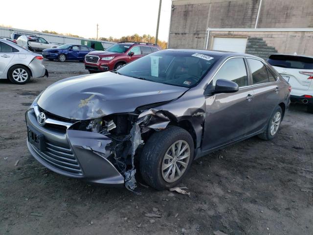 Lot #2473121907 2017 TOYOTA CAMRY LE salvage car
