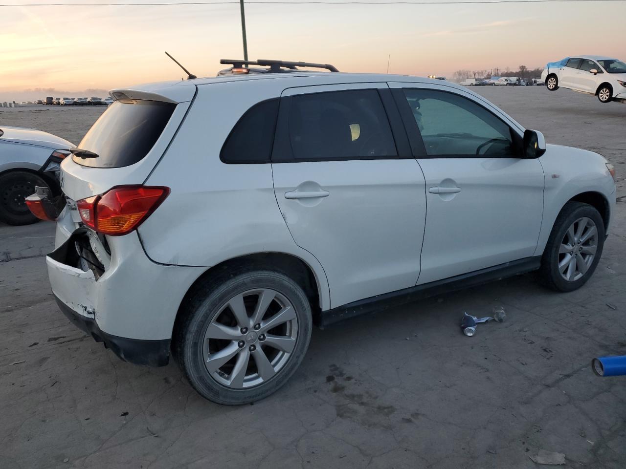 2015 Mitsubishi Outlander Sport Es vin: 4A4AR3AU5FE034551