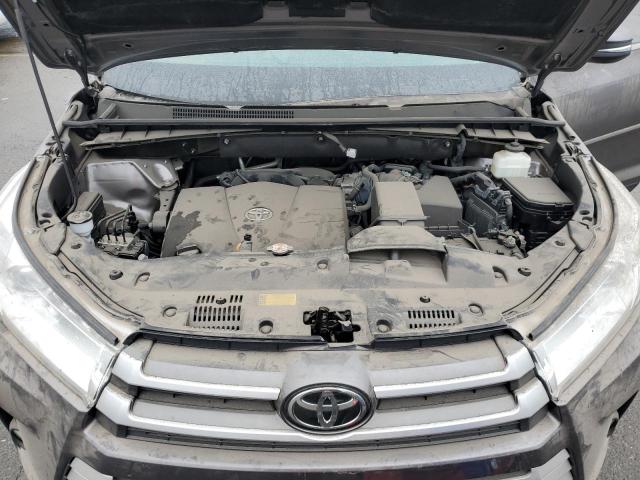 VIN 5TDJZRFH0KS601064 2019 Toyota Highlander, SE no.12