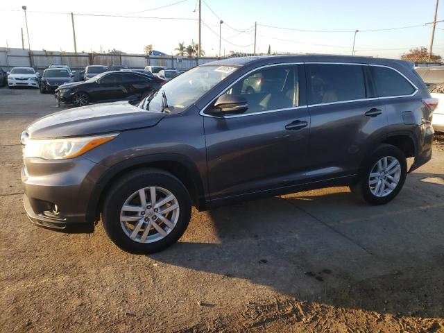 VIN 5TDZARFH0FS010524 2015 Toyota Highlander, LE no.1