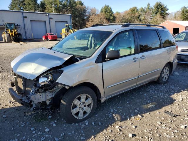 2004 Toyota Sienna CE