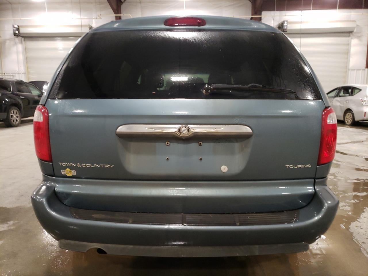 2C4GP54LX5R277571 2005 Chrysler Town & Country Touring