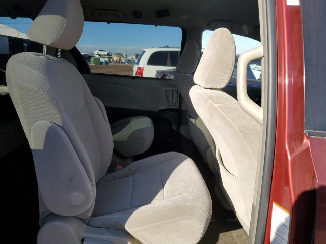 2017 Toyota Sienna - Image 11